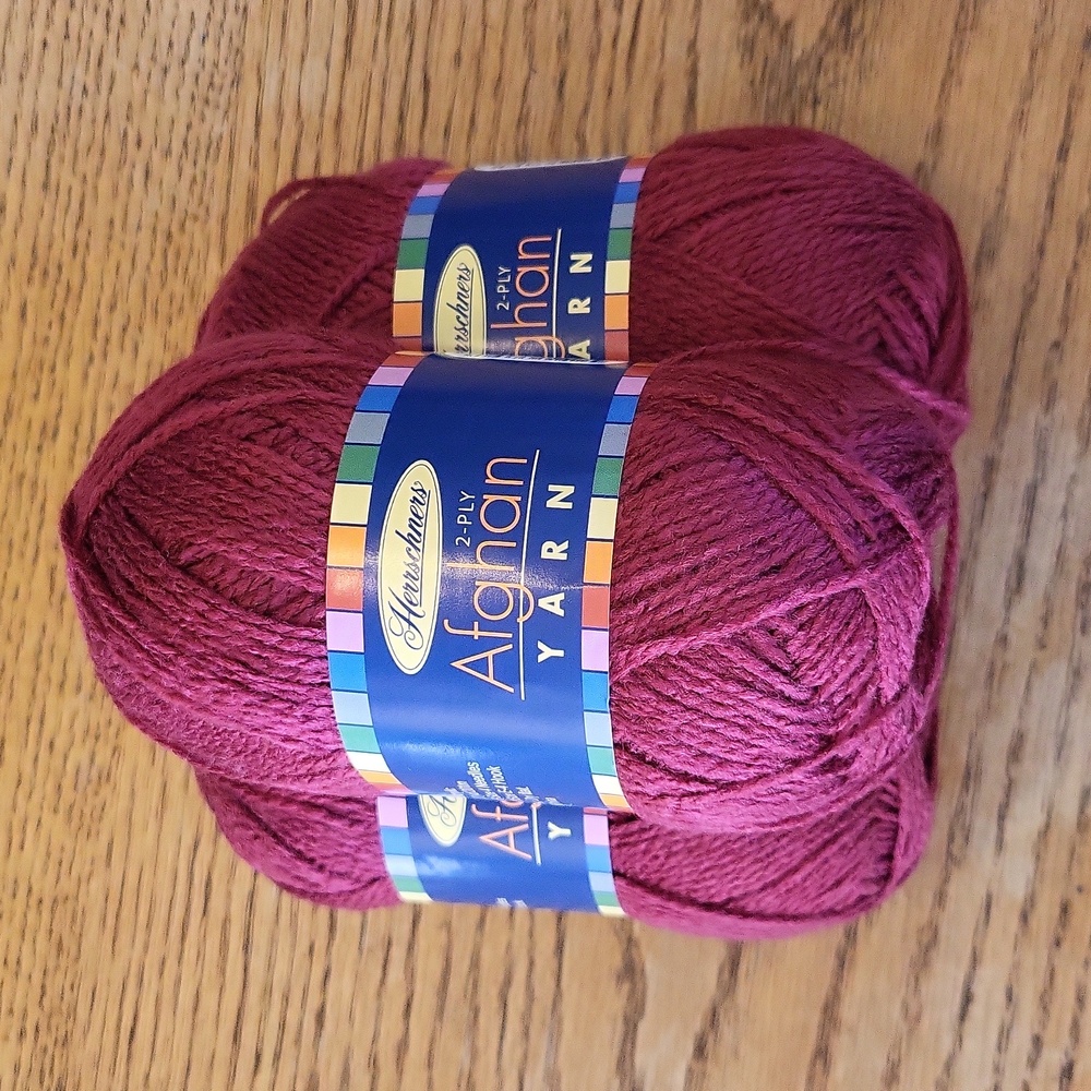 3 Skiens of Herrscheners yarn. Mulberry